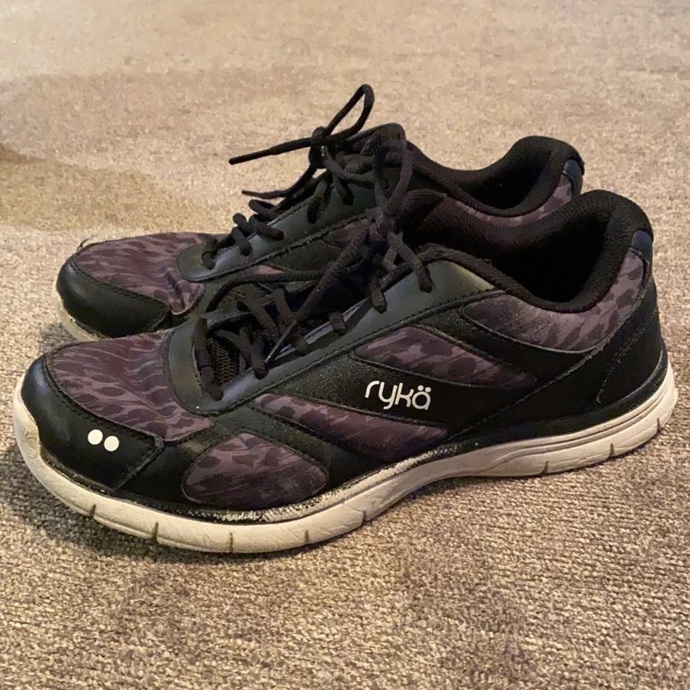 𝅺ryka Dream women’s sneakers; size 9M